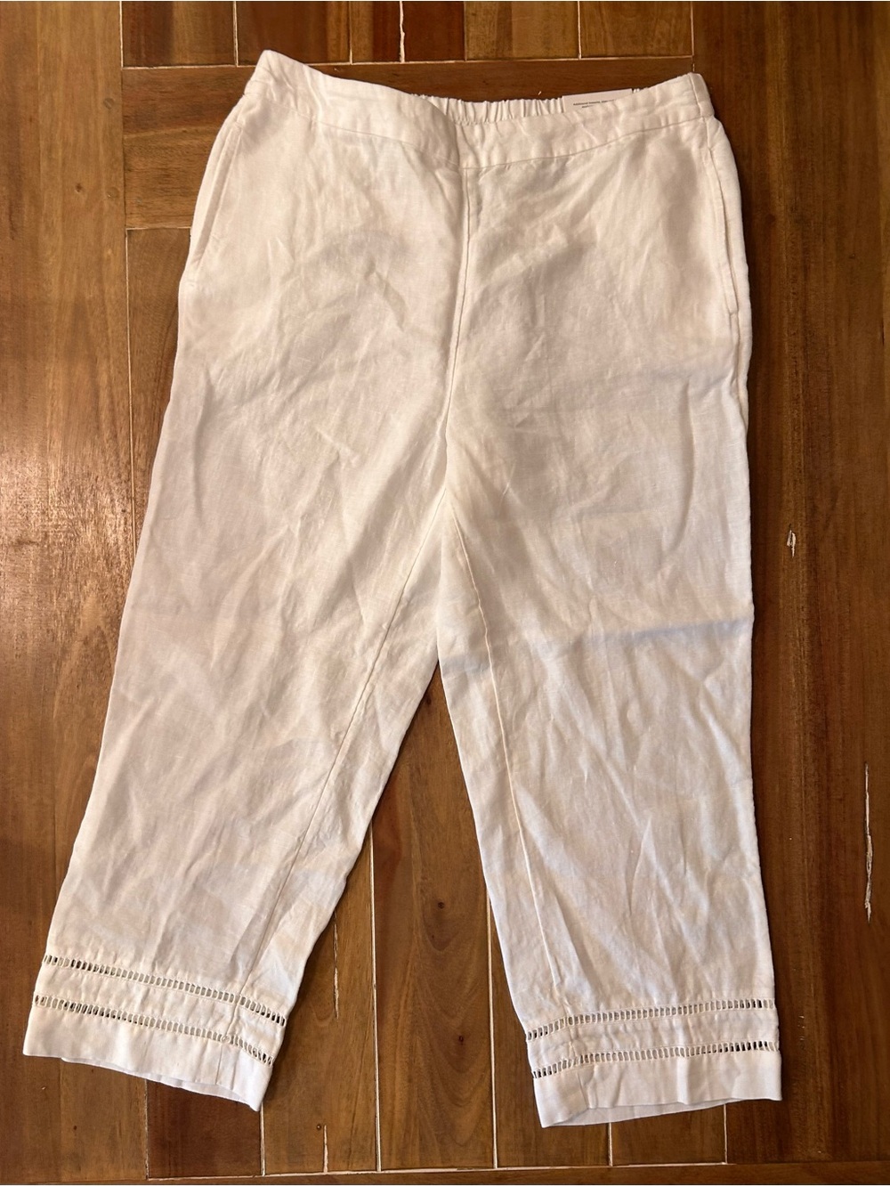 Chico's White 100% Linen Elastic Waist Pants. 10. NWT.
